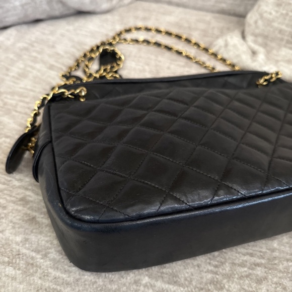 CHANEL Vintage Black Bag Leather - Picture 7 of 16